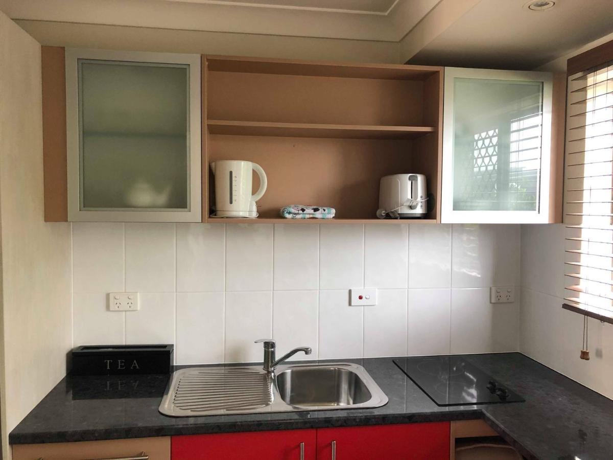 Hervey Bay Motel Экстерьер фото