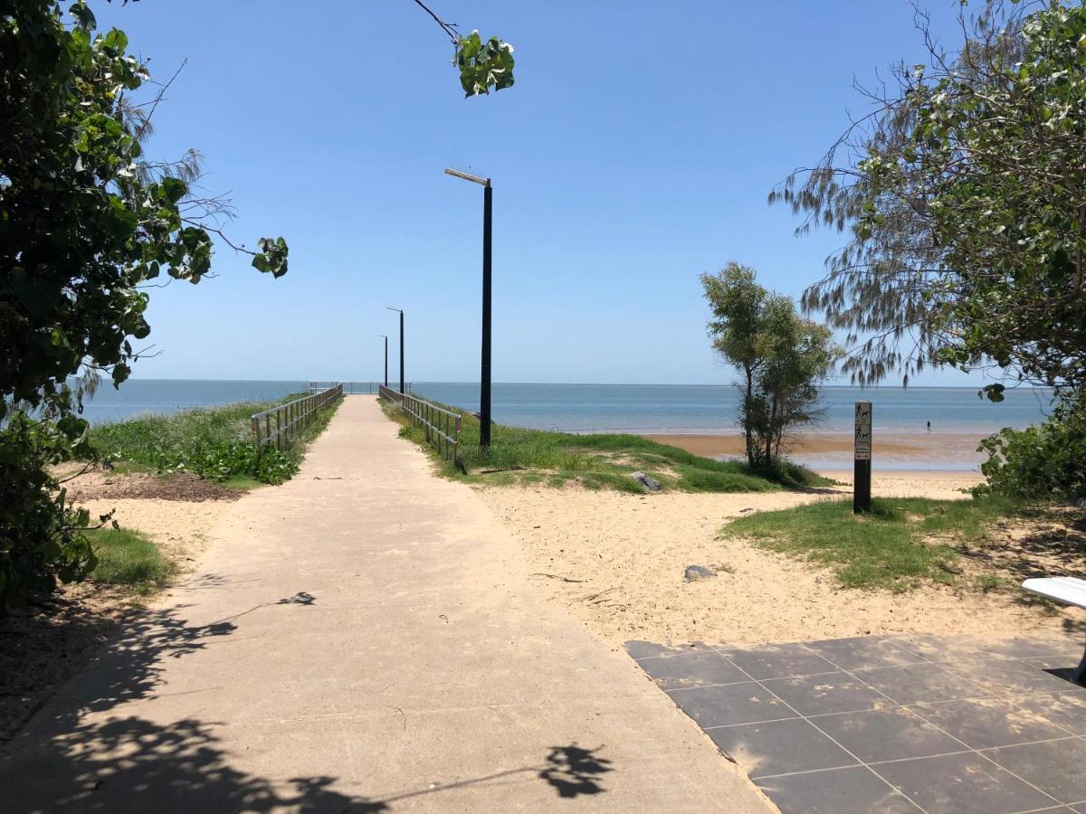 Hervey Bay Motel Экстерьер фото