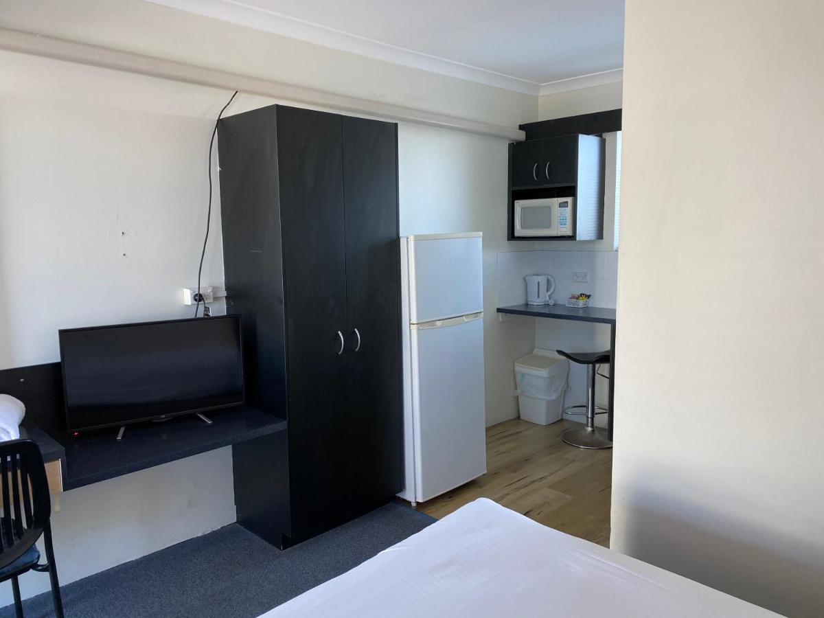 Hervey Bay Motel Экстерьер фото
